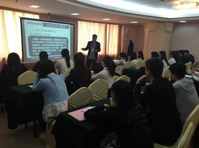 濟南公名教育咨詢 以寬敞教室為基石，打造專業教育咨詢服務環境